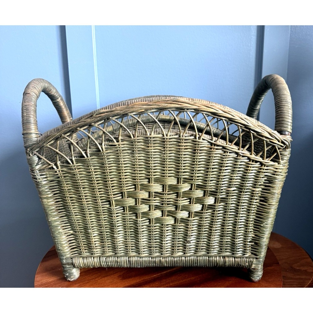 Vintage Woven Rattan Magazine Basket Sage Green‎ Handles 17.5" Blankets Towels